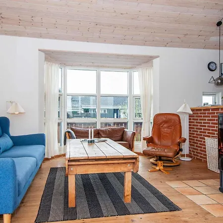 4 Star Holiday Home In Sj Lund * Sjolund